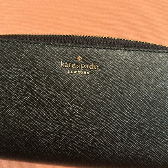 New Kate Spade ♠️ Leather Wallet. Black. - Picture 2 of 5